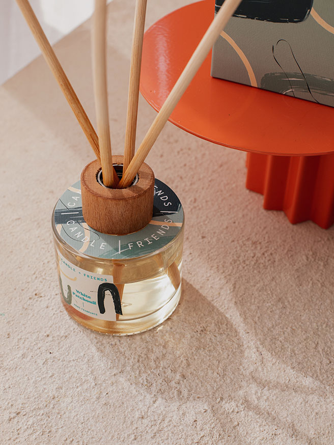 Candle + Friends No 4 White Patchouli Çubuklu Oda Kokusu — görsel 2